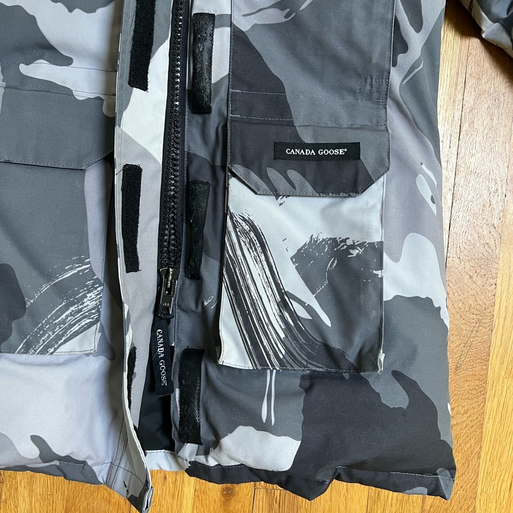 Canada Goose Gray & Black Camouflage Parka with Fur Trim Hood - Picture 10 of 16